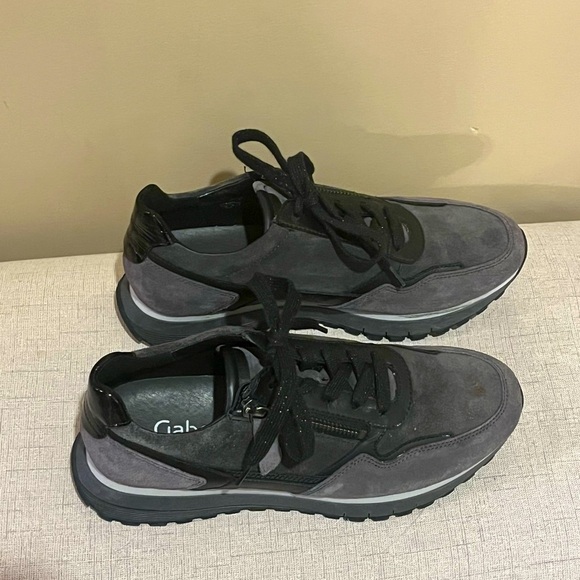 Gabor Hollywell- UK- Black and Dark Gray Sneakers, size 7.5 - Picture 1 of 9